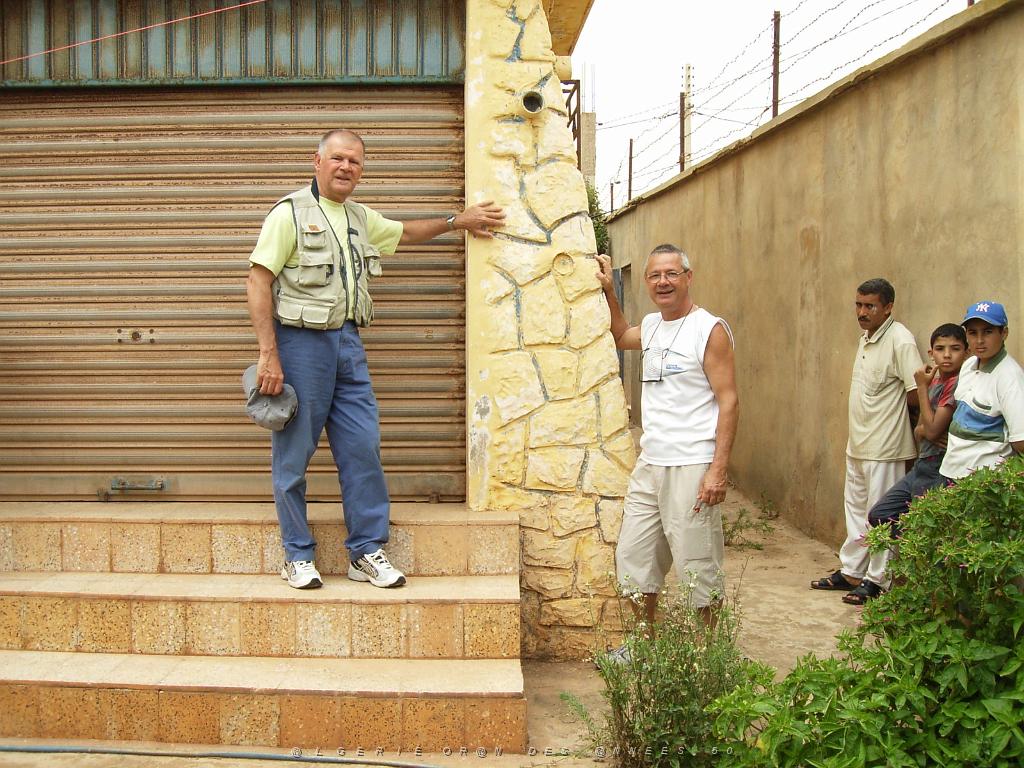 131-ORAN-Juin06-Cap Carbon, le cabanon(le fameux pilier).jpg - Unicode